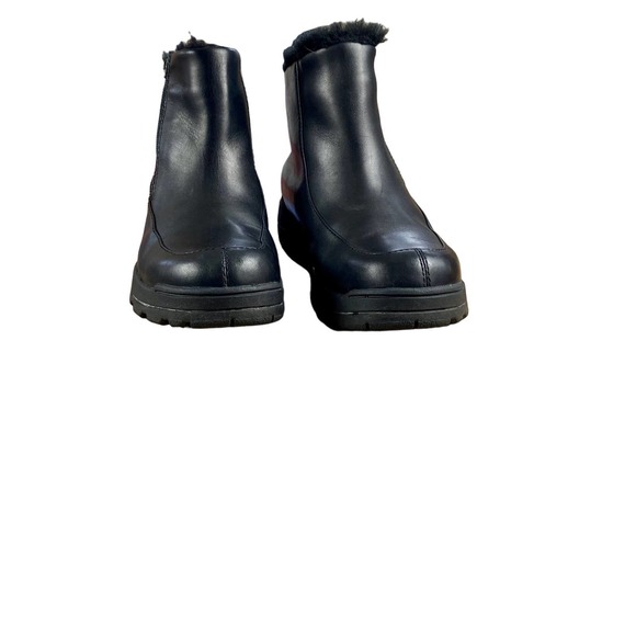 NIB UGG Moto 5150 unisex Black Leather Shearling Side Zip Ankle Boots US 10 - Picture 2 of 6